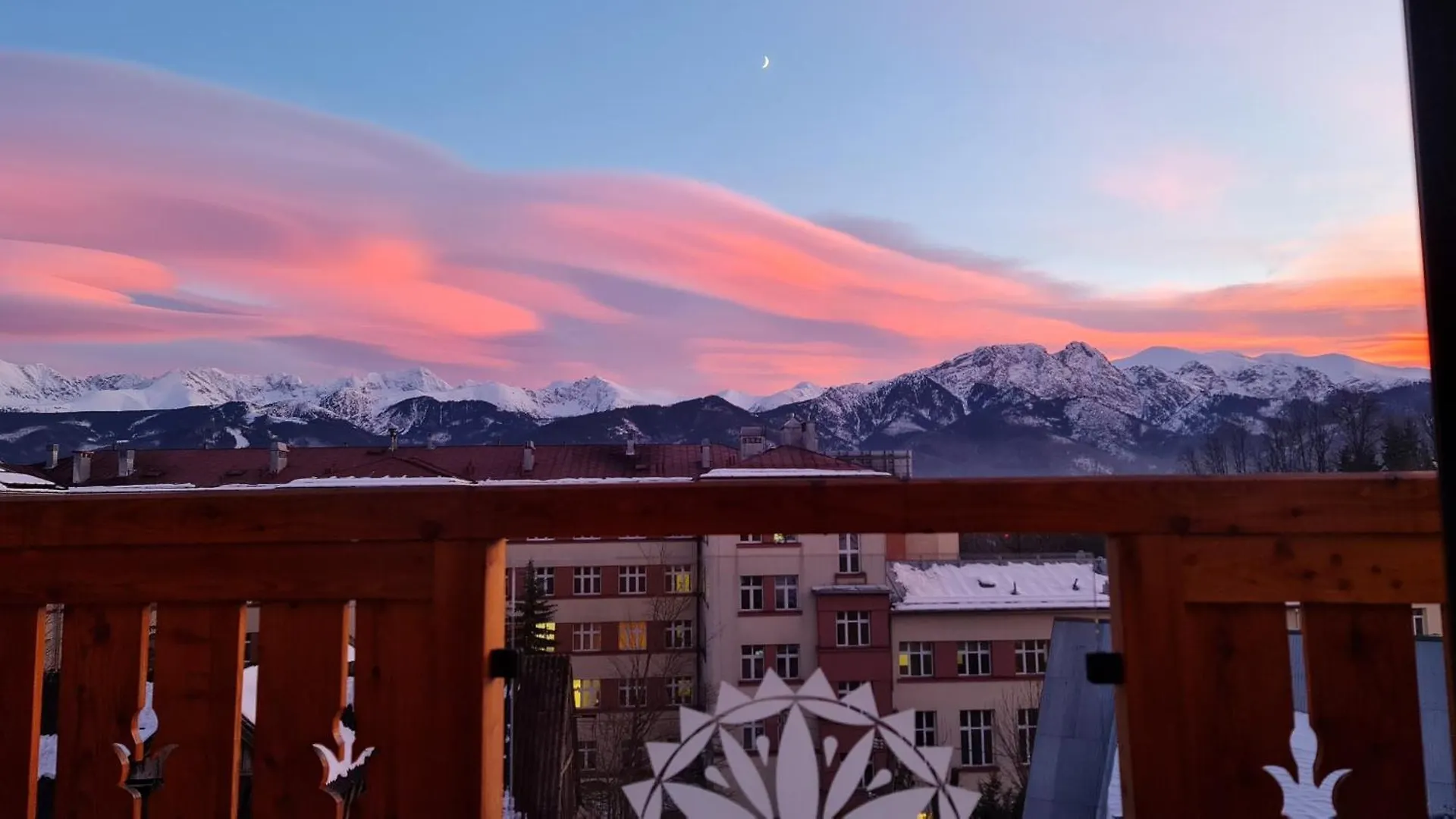 Апартаменты Villa Fortuna - Regionalne Apartamenty & Spa - Sauna, Grill, Jacuzzi Z Widokiem Na Tatry Закопане